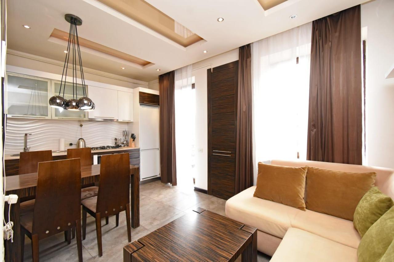 Galaxy Inn Luxury Hostel In Center Jerevan Exteriér fotografie